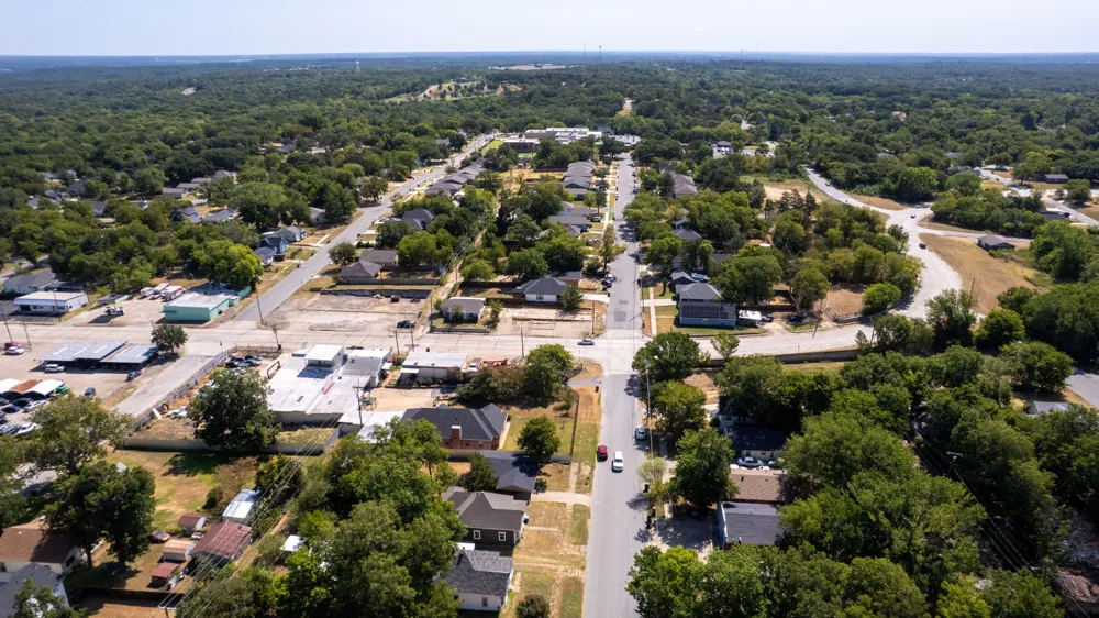 217 E Hull Street Denison, TX 75021