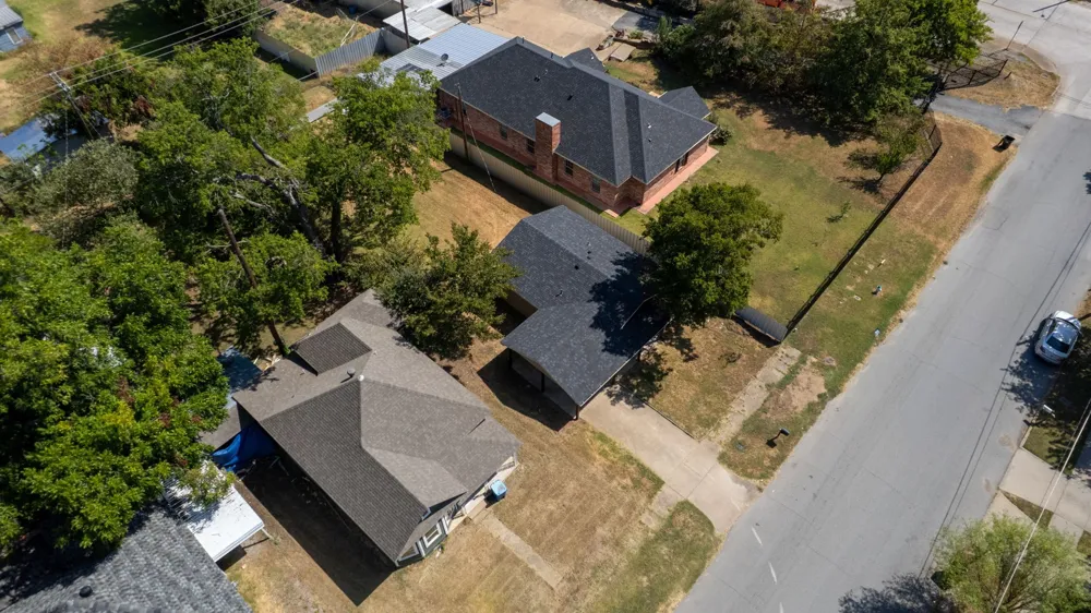 217 E Hull Street Denison, TX 75021