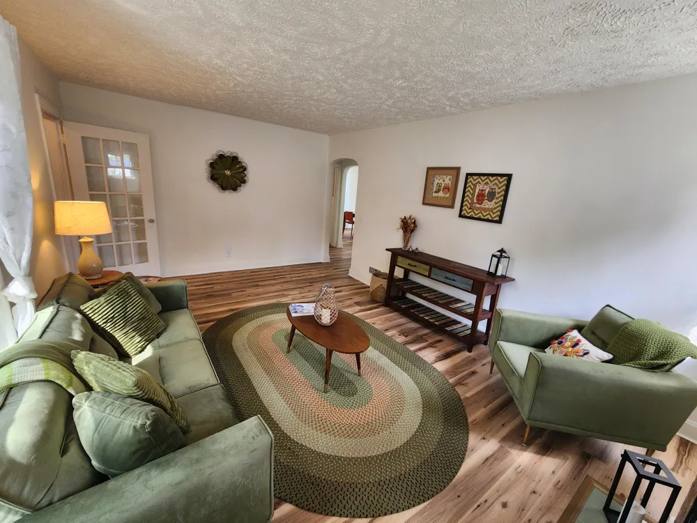 2815 Whittier Drive Kalamazoo, MI 49001