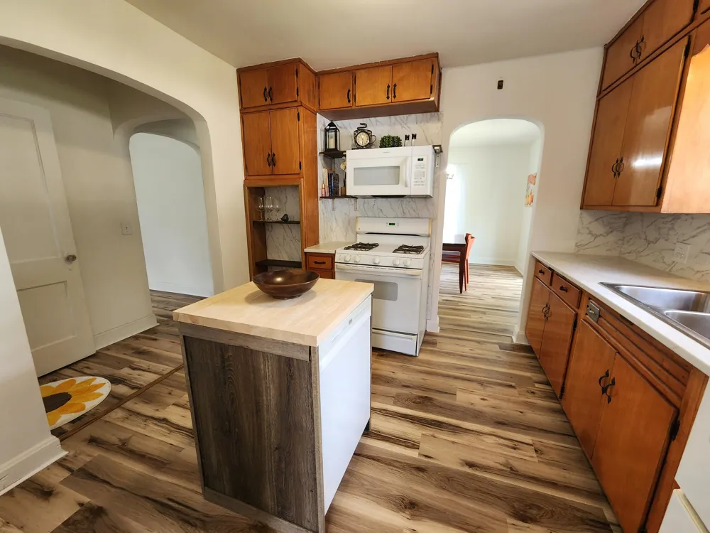 2815 Whittier Drive Kalamazoo, MI 49001