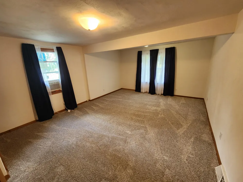 2815 Whittier Drive Kalamazoo, MI 49001