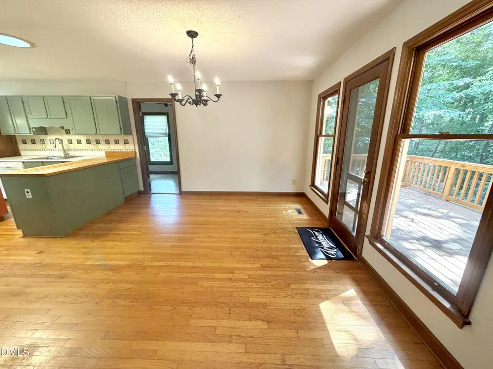 6 Burnwood Place Chapel Hill, NC 27517