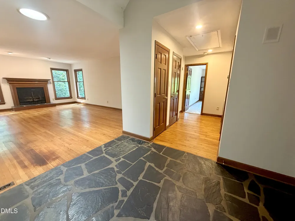 6 Burnwood Place Chapel Hill, NC 27517