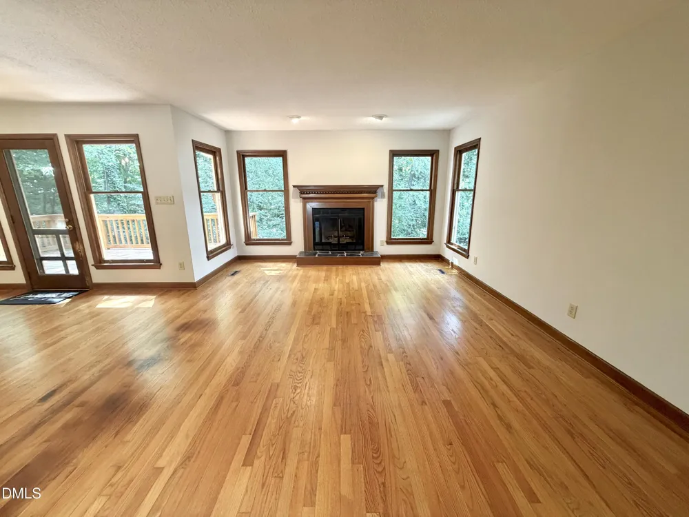 6 Burnwood Place Chapel Hill, NC 27517