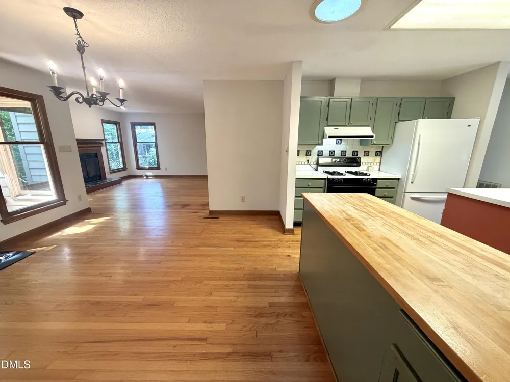 6 Burnwood Place Chapel Hill, NC 27517