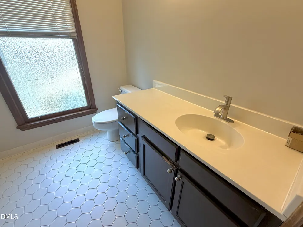 6 Burnwood Place Chapel Hill, NC 27517