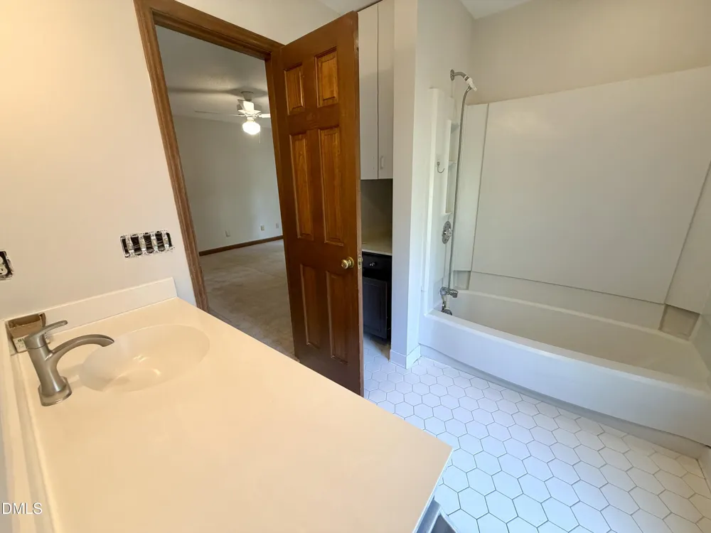 6 Burnwood Place Chapel Hill, NC 27517