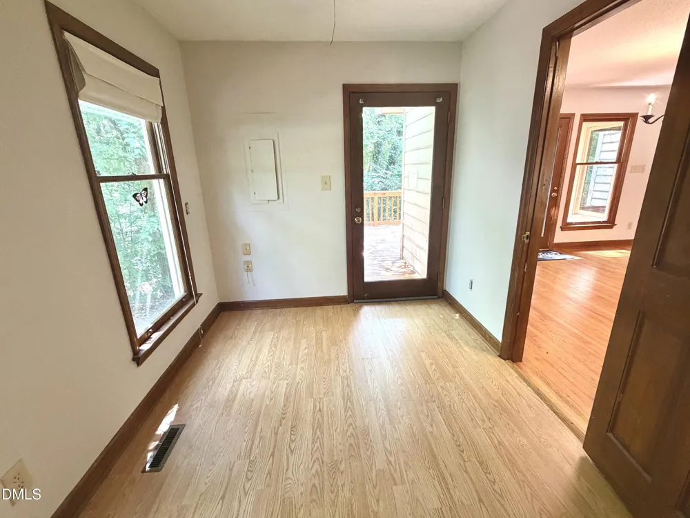 6 Burnwood Place Chapel Hill, NC 27517