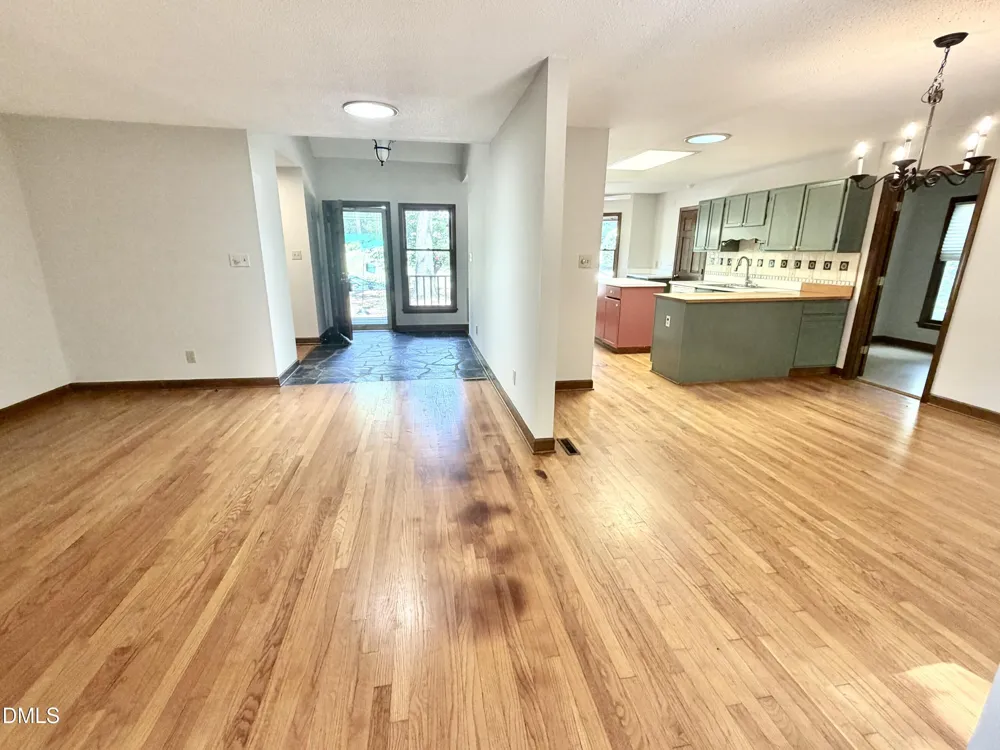 6 Burnwood Place Chapel Hill, NC 27517