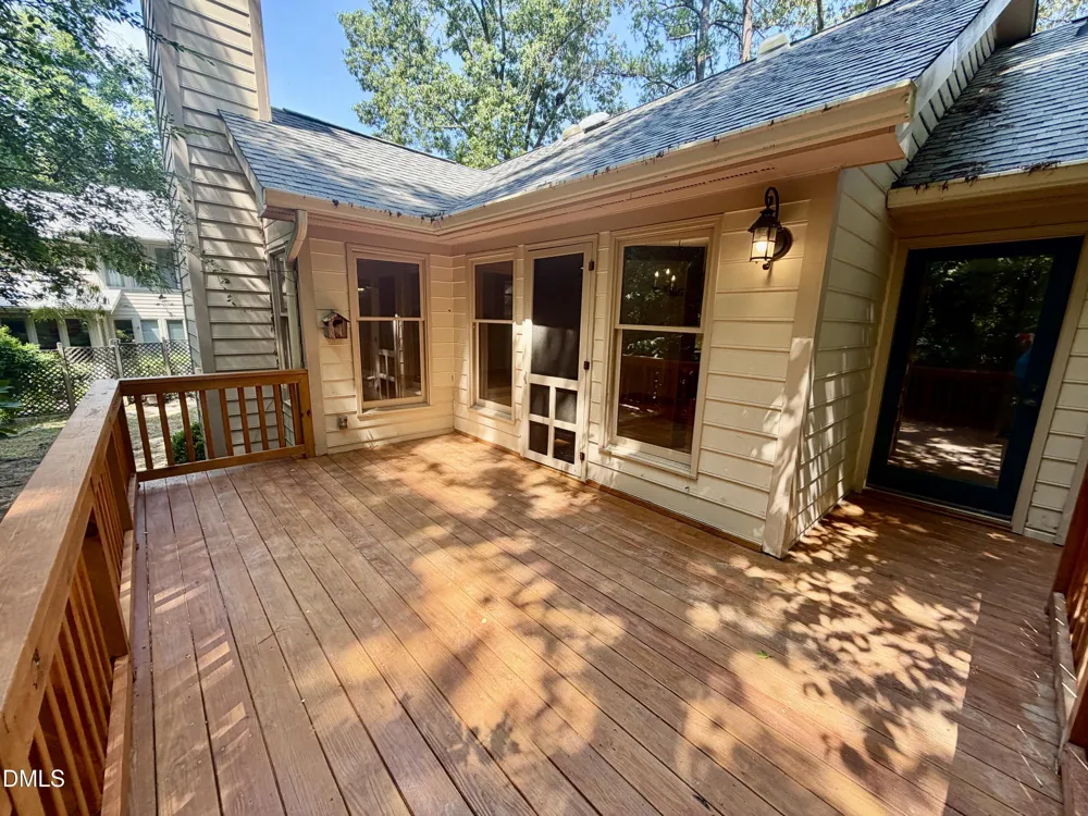 6 Burnwood Place Chapel Hill, NC 27517
