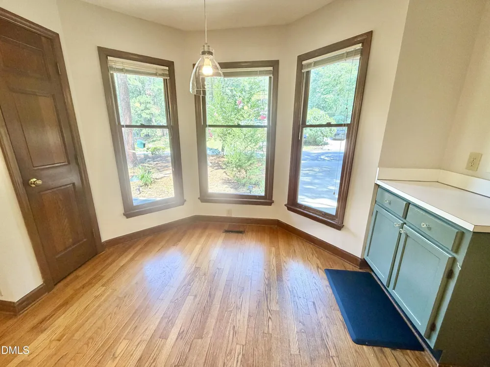 6 Burnwood Place Chapel Hill, NC 27517