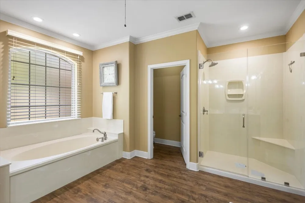 15610 Regian Drive Lindale, TX 75771