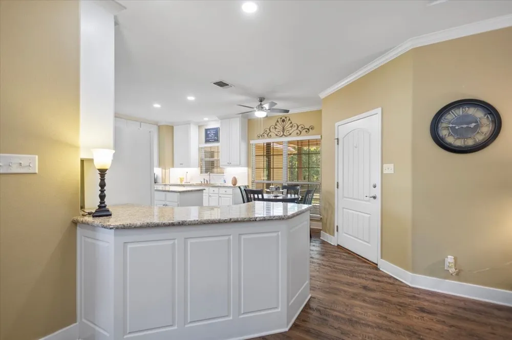 15610 Regian Drive Lindale, TX 75771