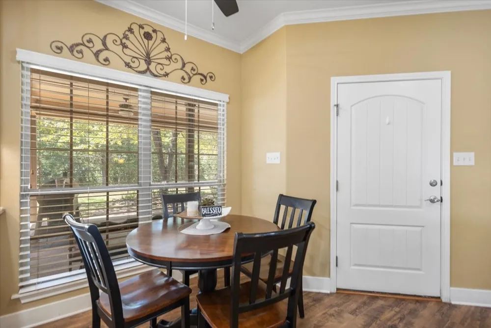 15610 Regian Drive Lindale, TX 75771