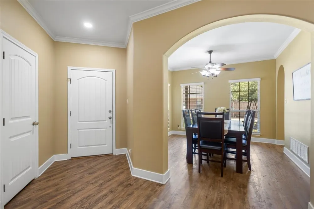 15610 Regian Drive Lindale, TX 75771