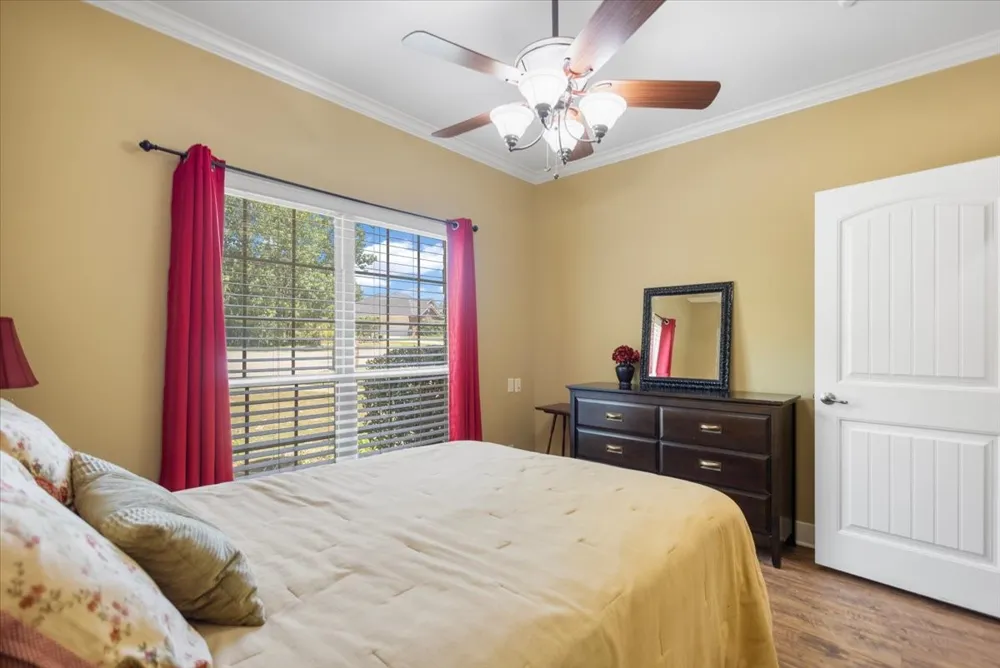 15610 Regian Drive Lindale, TX 75771