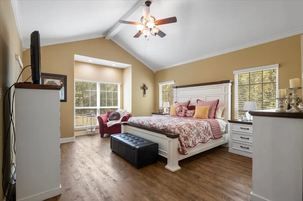15610 Regian Drive Lindale, TX 75771
