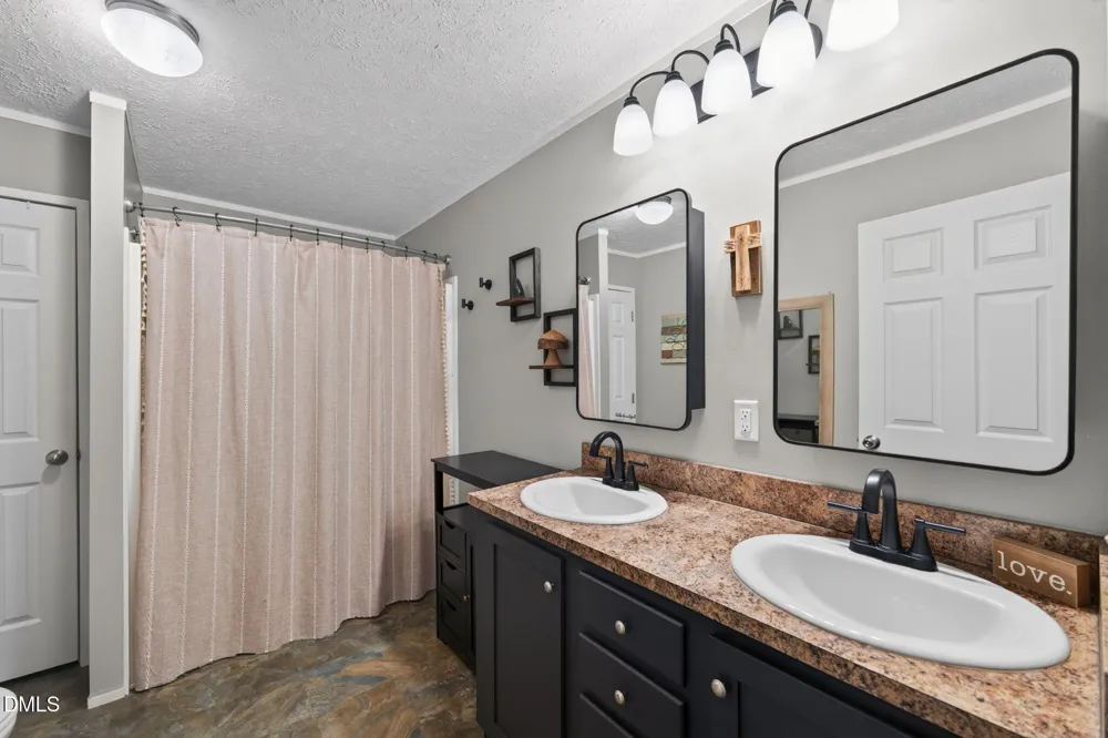 2520 Poplar Hl Court Snow Camp, NC 27349