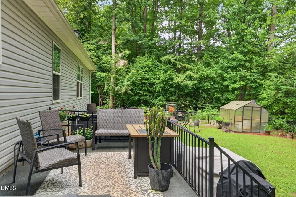 2520 Poplar Hl Court Snow Camp, NC 27349