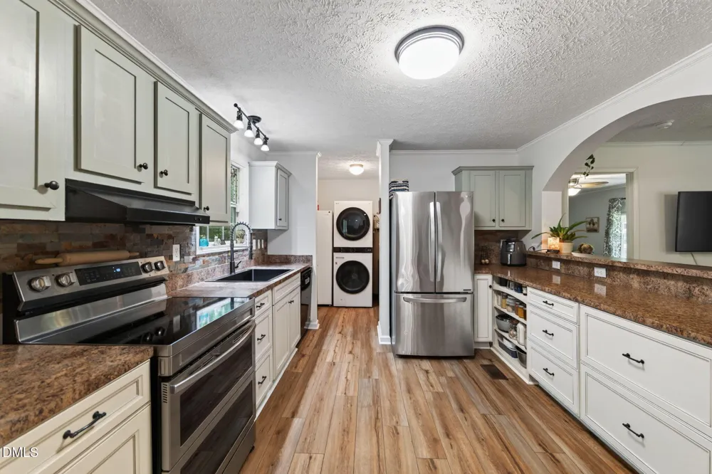 2520 Poplar Hl Court Snow Camp, NC 27349