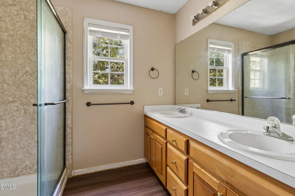 6304 Walnut Glen Drive Willow Springs, NC 27592
