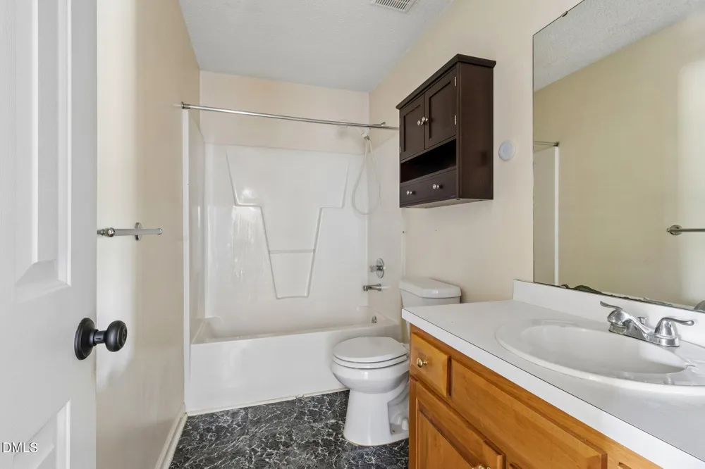 6304 Walnut Glen Drive Willow Springs, NC 27592