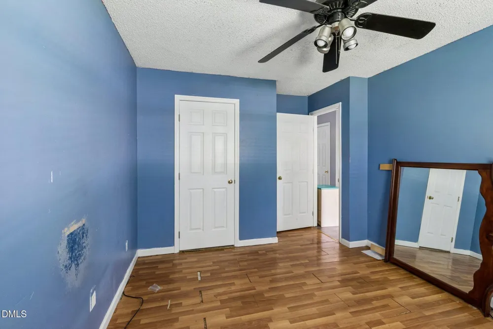 6304 Walnut Glen Drive Willow Springs, NC 27592