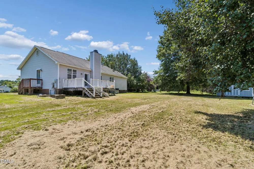6304 Walnut Glen Drive Willow Springs, NC 27592