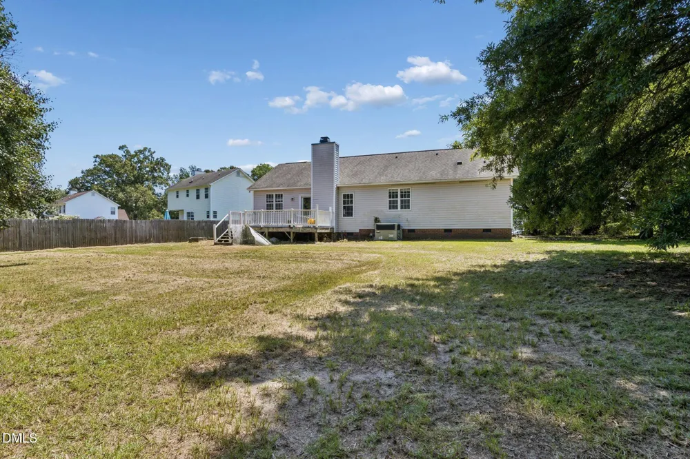 6304 Walnut Glen Drive Willow Springs, NC 27592