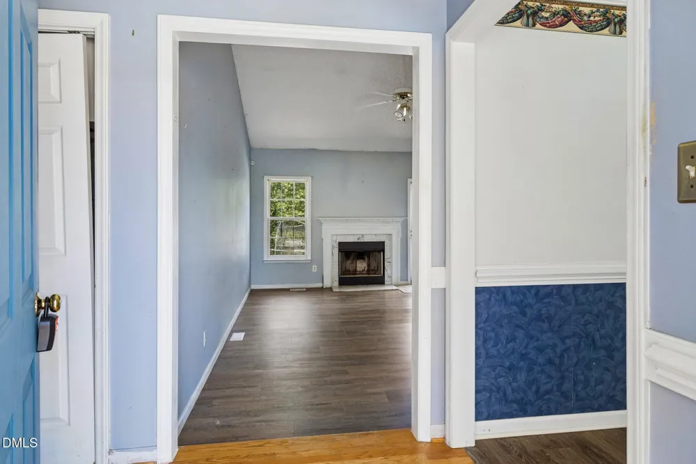 6304 Walnut Glen Drive Willow Springs, NC 27592