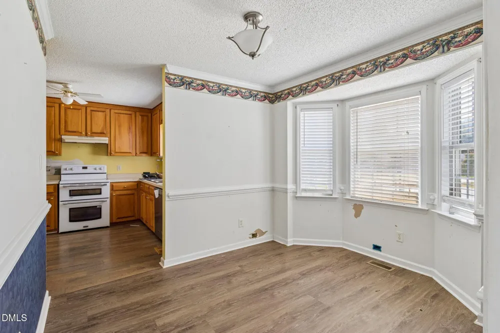 6304 Walnut Glen Drive Willow Springs, NC 27592