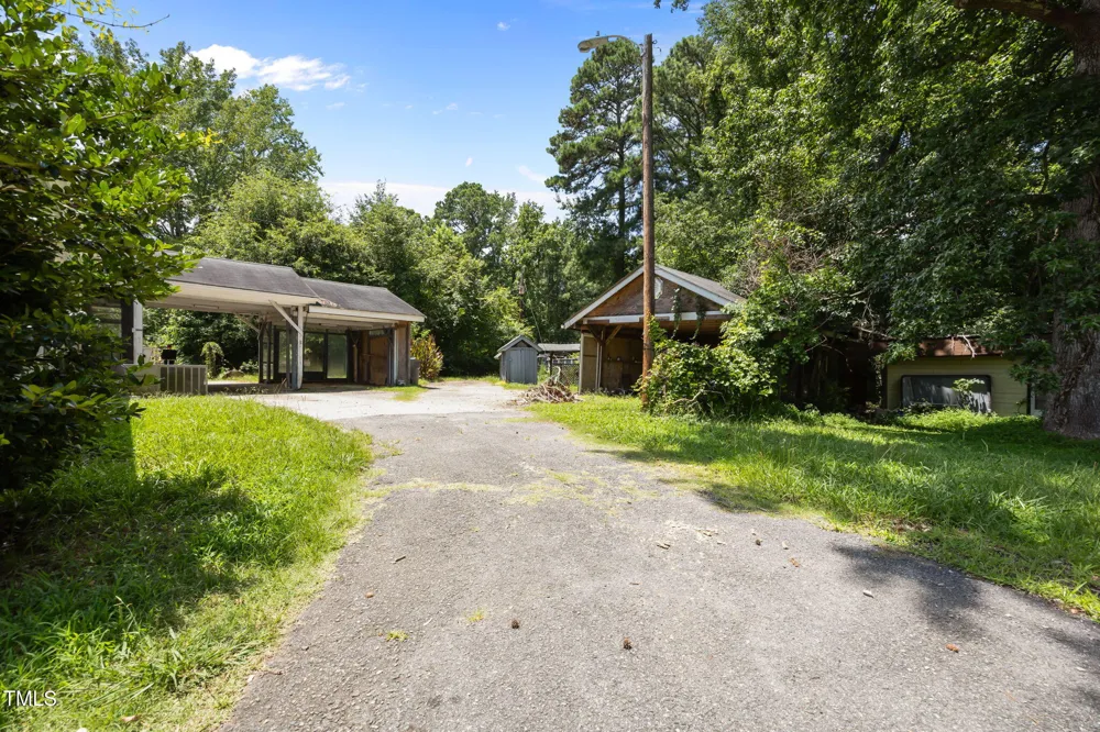 9640 Holly Springs Road Apex, NC 27539