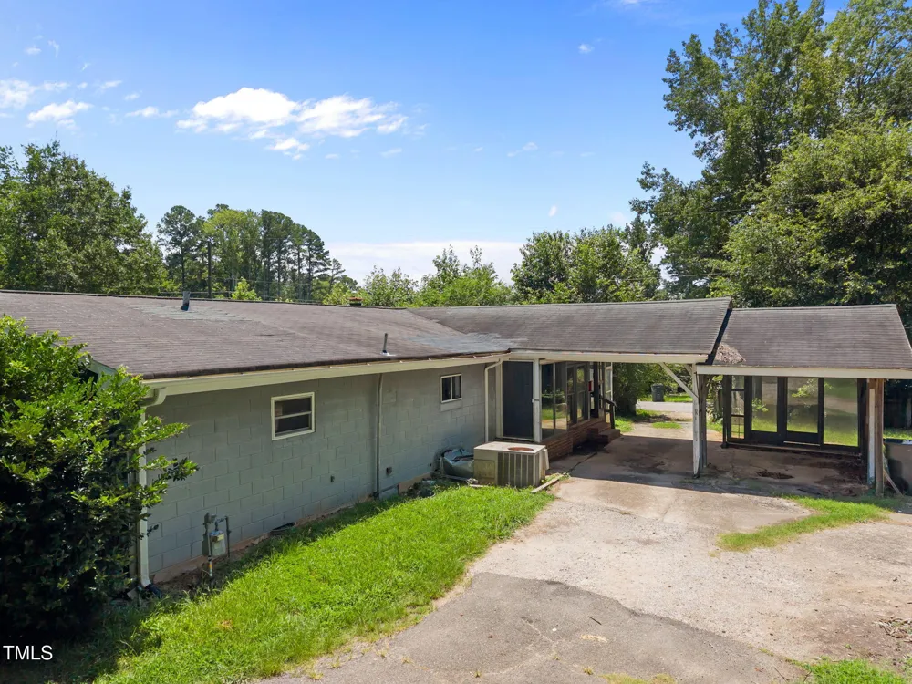 9640 Holly Springs Road Apex, NC 27539