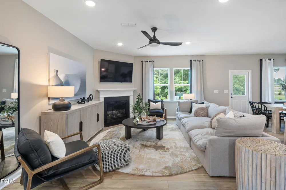 609 Branthurst Drive Fuquay Varina, NC 27526