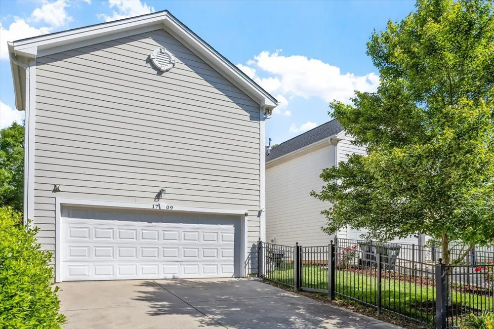 1709 Legendary Lane Morrisville, NC 27560