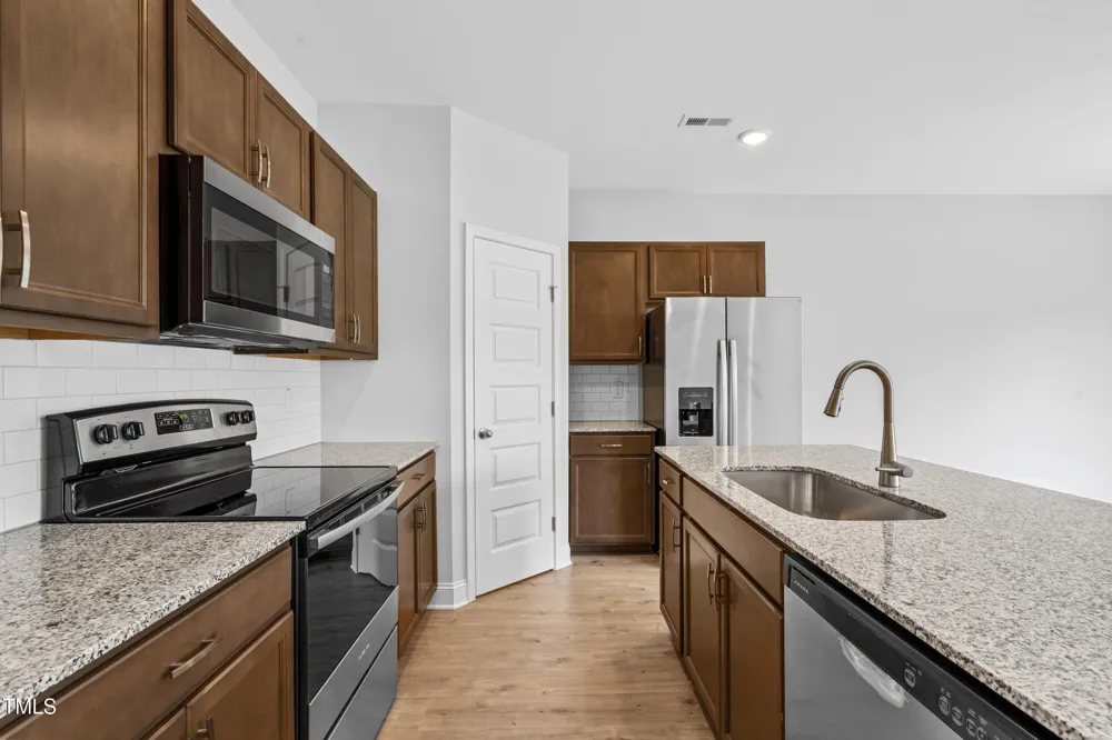 320 W Saltgrass Lane Smithfield, NC 27577