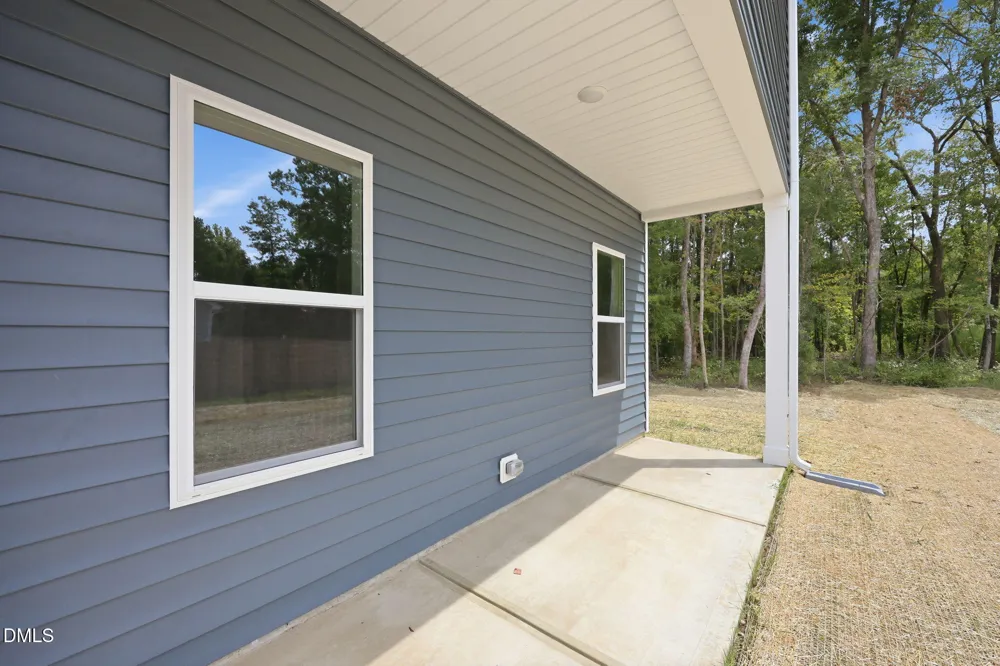 66 Loganberry Avenue Bunnlevel, NC 28323