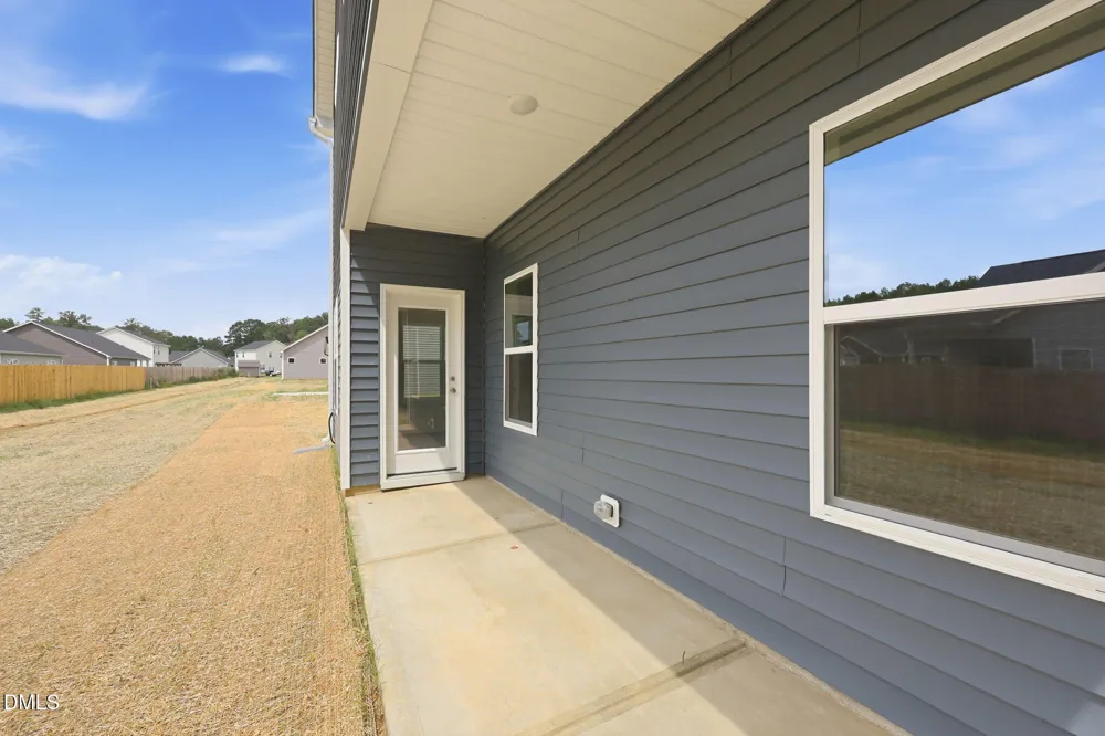 66 Loganberry Avenue Bunnlevel, NC 28323