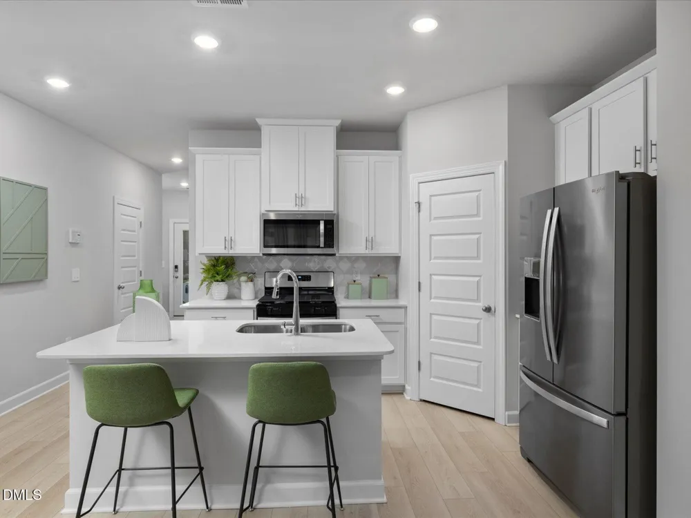 819 Stream View Court Mebane, NC 27302
