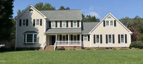118 Meadowood Drive