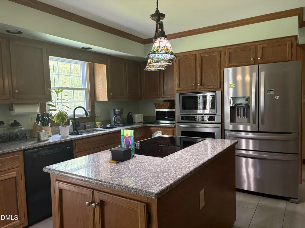 118 Meadowood Drive Burlington, NC 27215