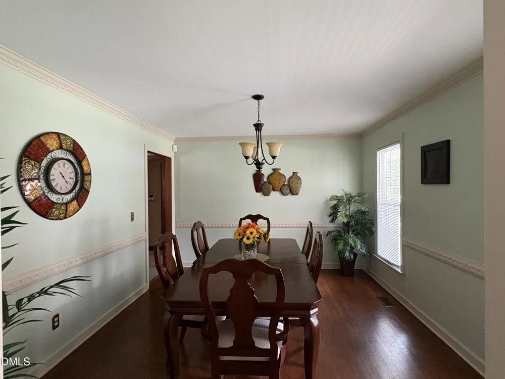 118 Meadowood Drive Burlington, NC 27215