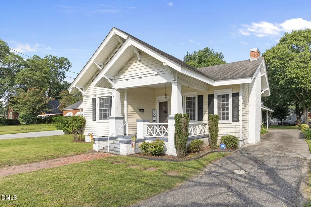 313 Breazeale Avenue Mount Olive, NC 28365