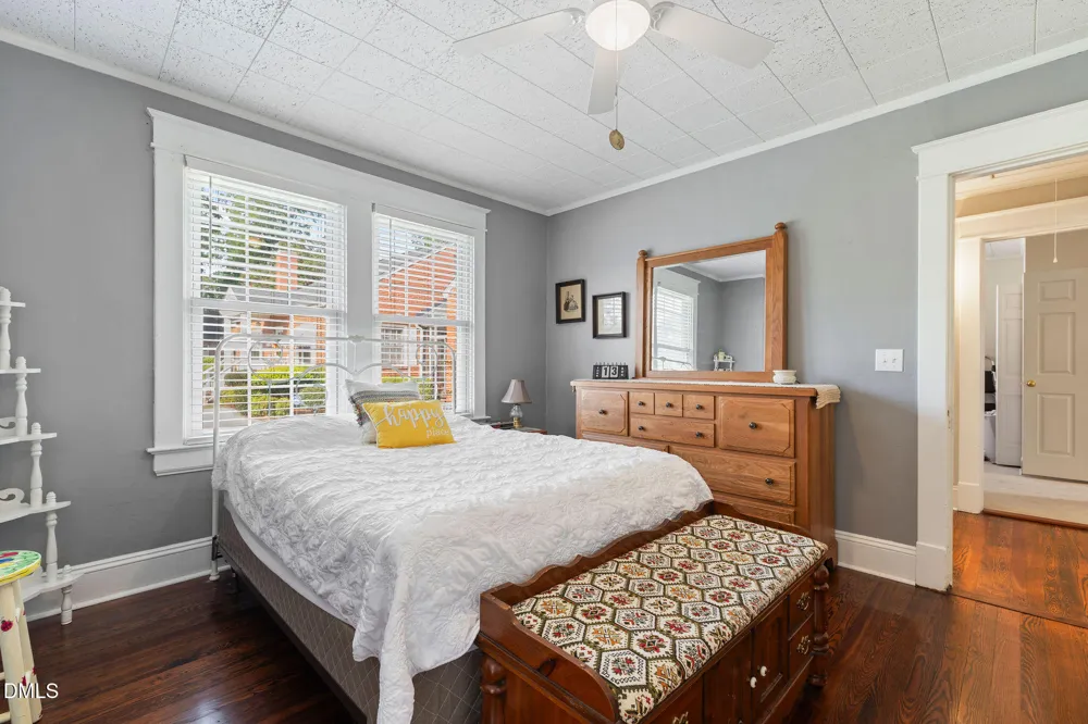 313 Breazeale Avenue Mount Olive, NC 28365