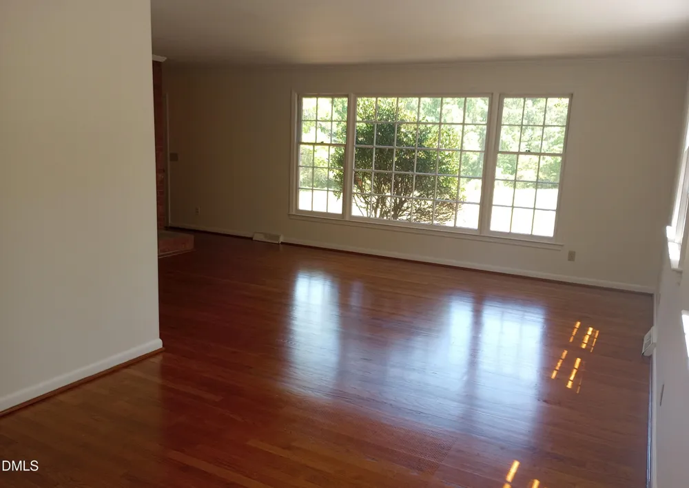 239 Hamilton Road Chapel Hill, NC 27517