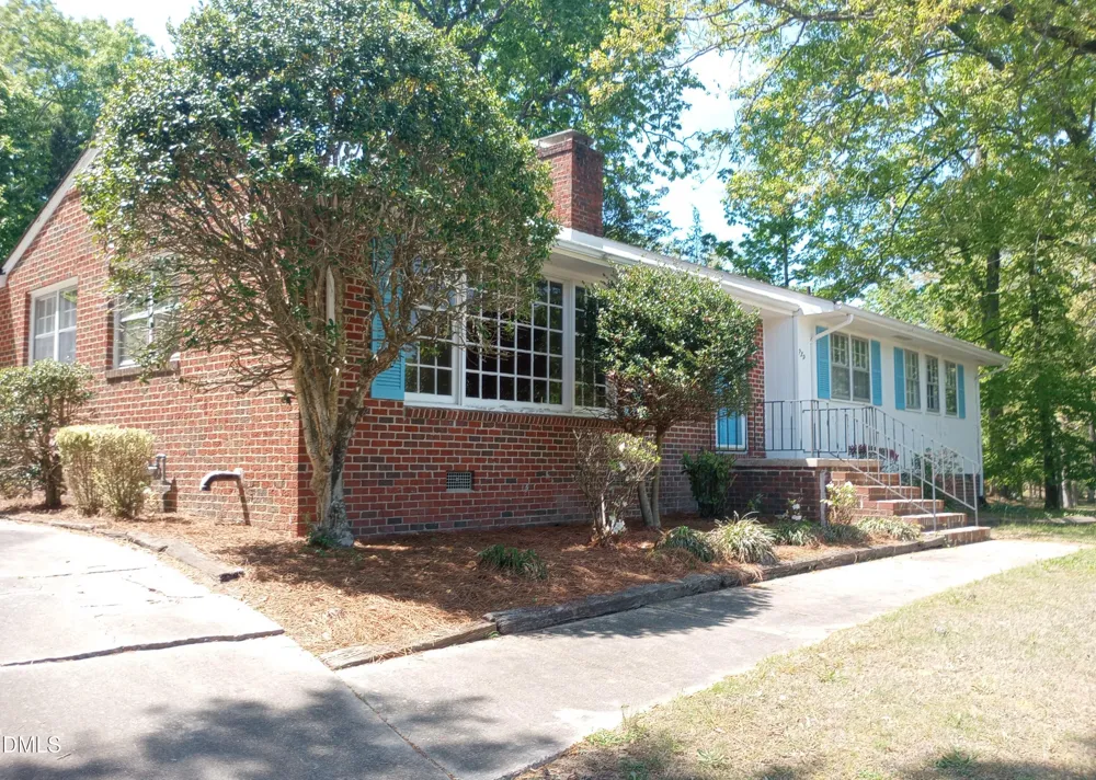 239 Hamilton Road Chapel Hill, NC 27517
