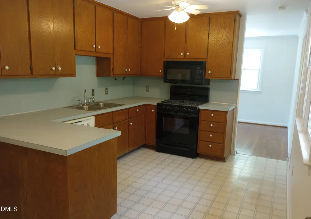 239 Hamilton Road Chapel Hill, NC 27517