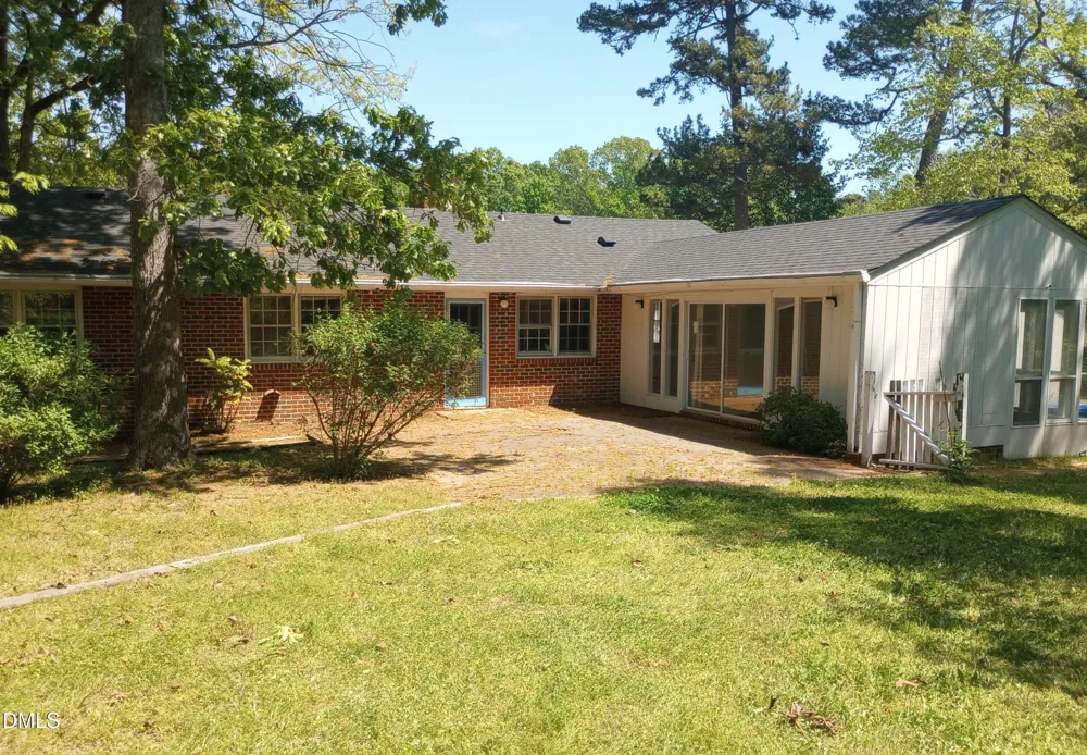239 Hamilton Road Chapel Hill, NC 27517