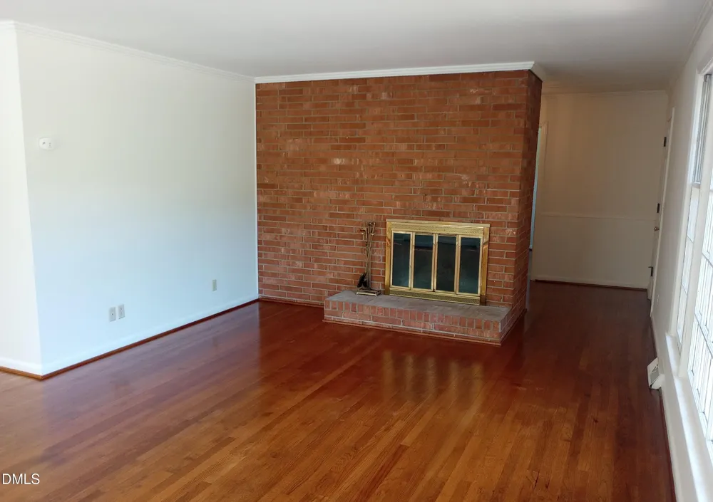 239 Hamilton Road Chapel Hill, NC 27517