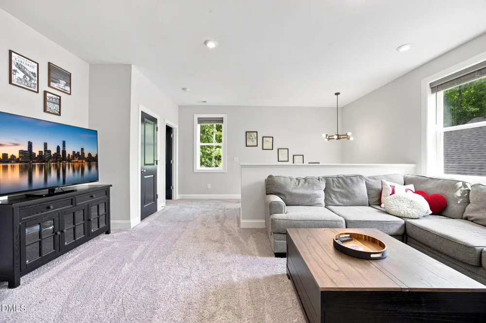 39 Monteith Drive Chapel Hill, NC 27516